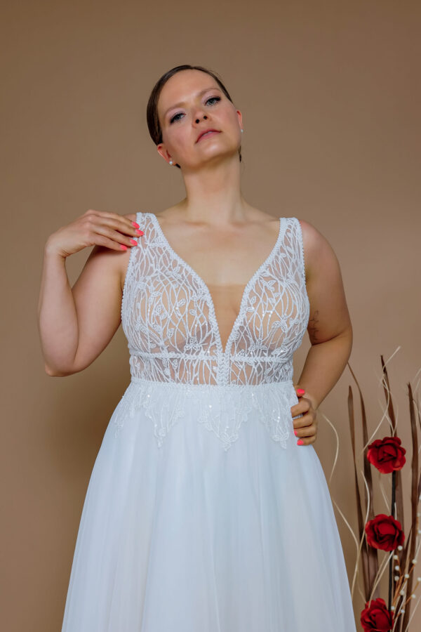 28055 - 2 Wedding dress buy Schantal (5)