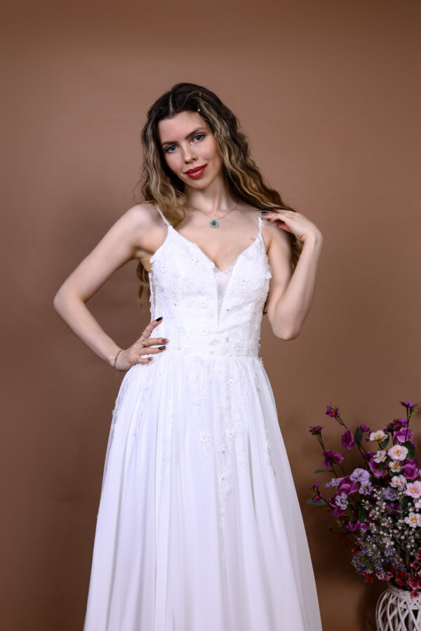 Romantic Lace and chiffon A-Line Wedding Dress
