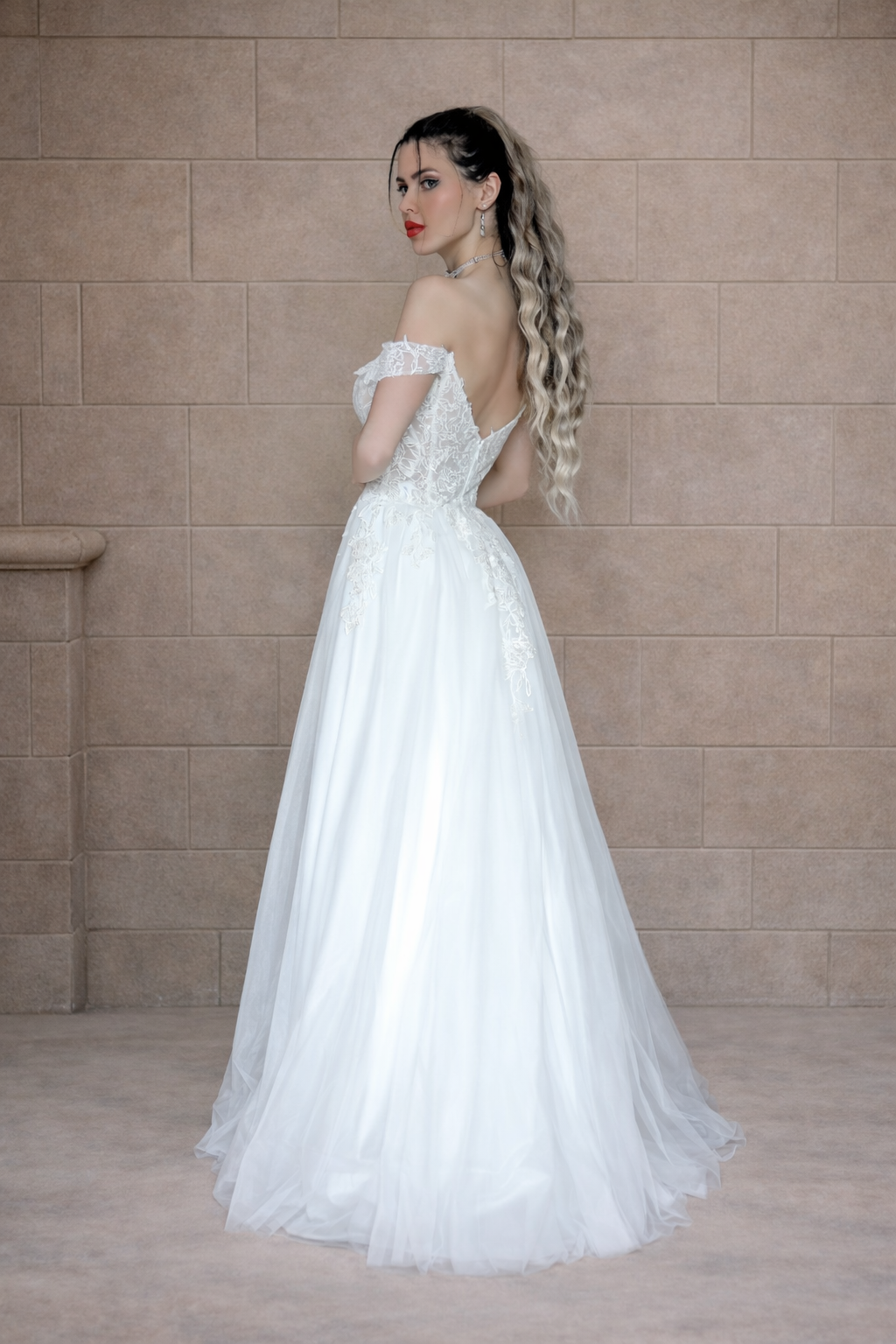 Detailverarbeitung und Spitzenapplikationen bei Schantal für b2b-Zusammenarbeit